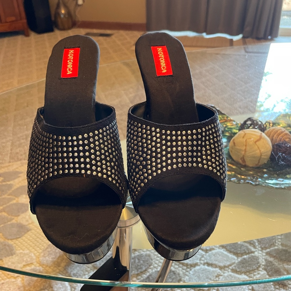 Black Studded Women's Shoes